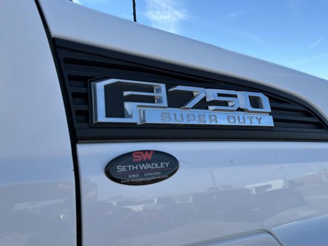 Used 2021 Ford F750 2WD Crew Cab Super Duty image 10