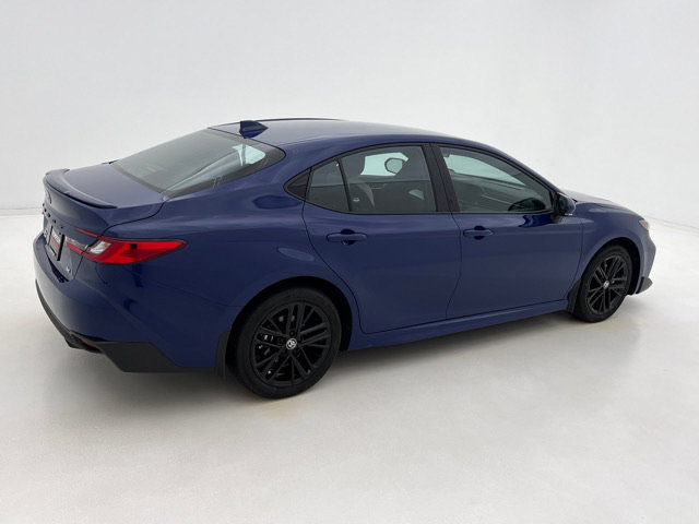 Used 2025 Toyota Camry SE AWD/4WD image 6
