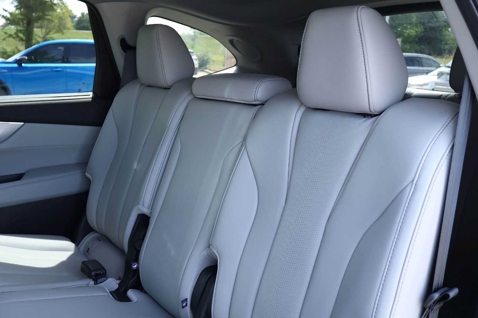 Certified 2026 Acura MDX w/ Technology Package FWD image 13