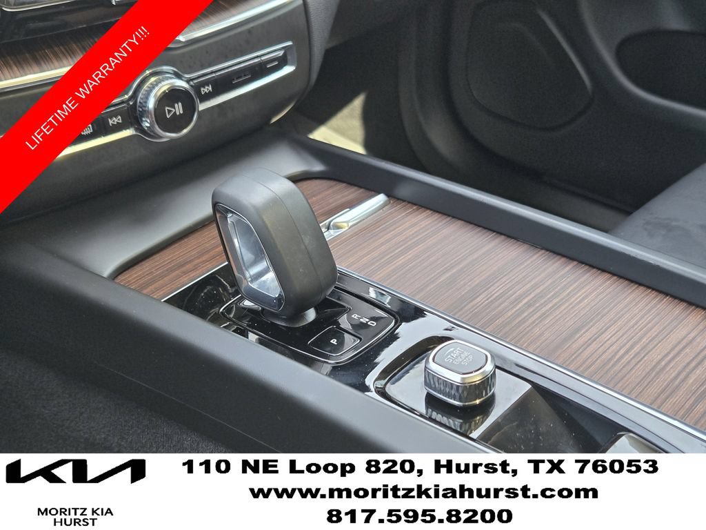 Used 2023 Volvo XC60 B5 Plus w/ Protection Package Premier FWD image 9