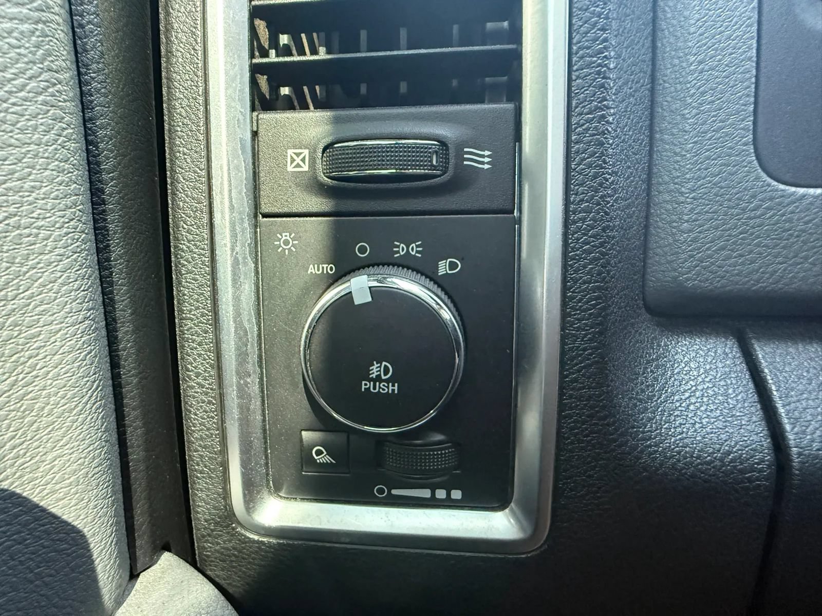 Used 2016 RAM 1500 Lone Star AWD/4WD image 29