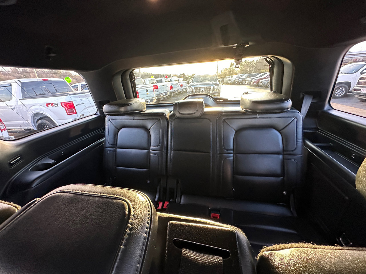 Used 2018 Lincoln Navigator Reserve w/ Technology Package image 10