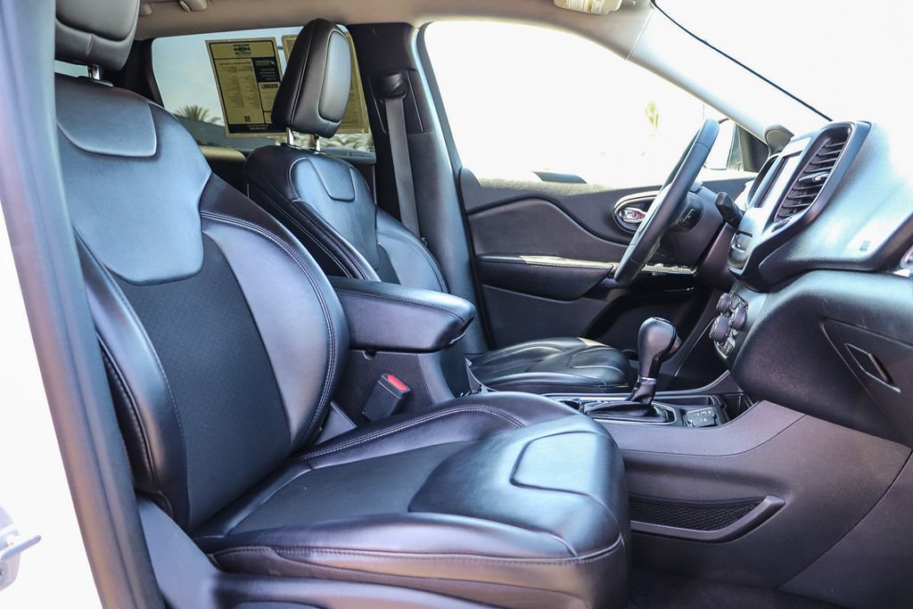 Used 2020 Jeep Cherokee Latitude Plus FWD image 21