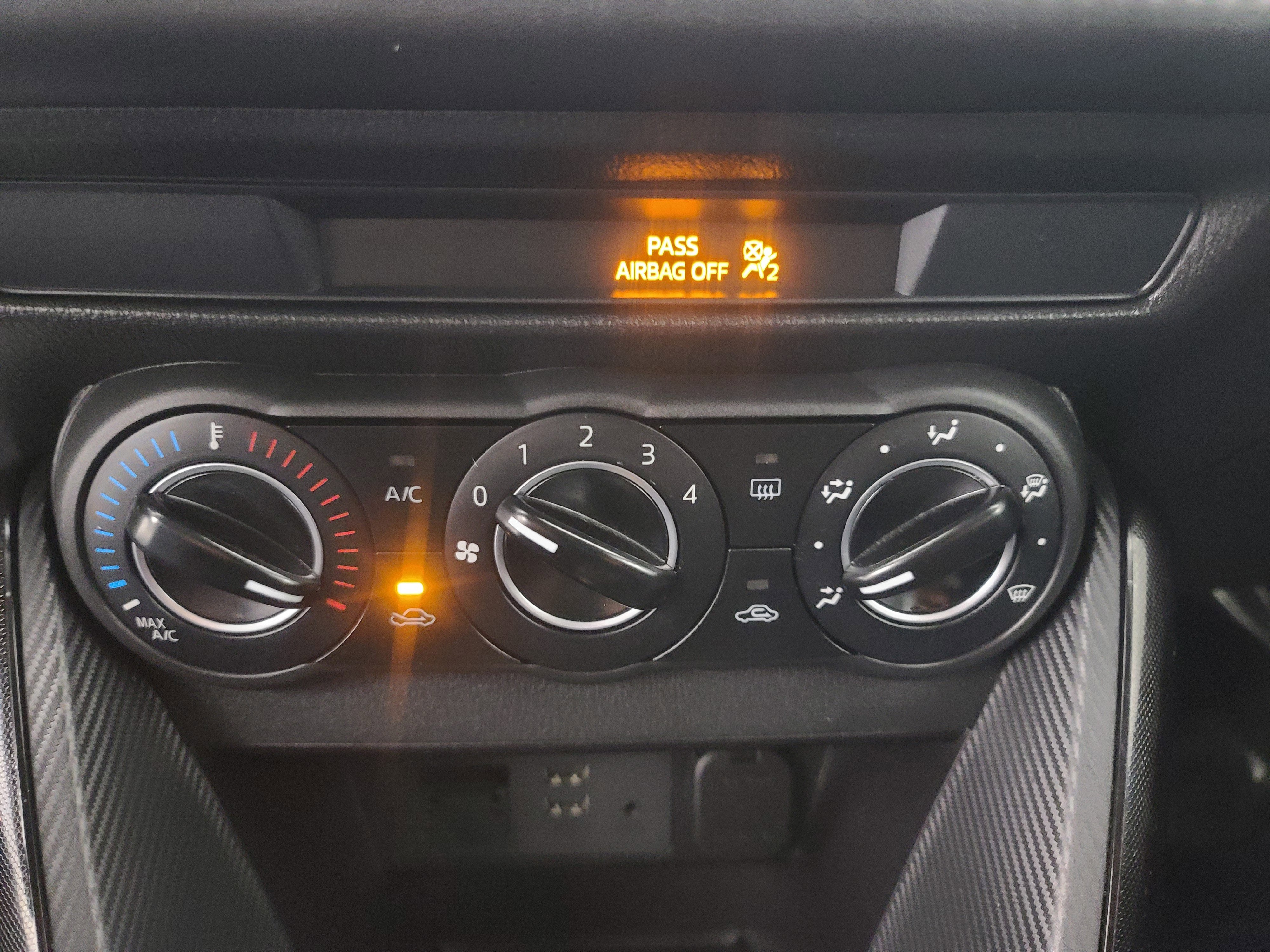 Used 2017 Toyota Yaris iA image 31