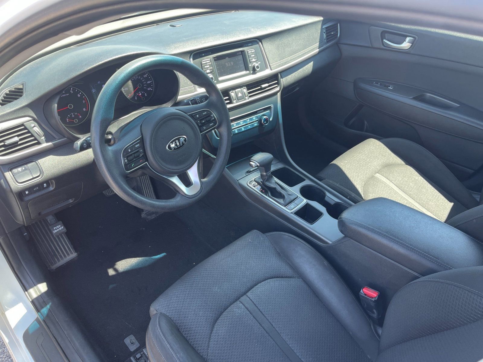 Used 2017 Kia Optima LX FWD image 10