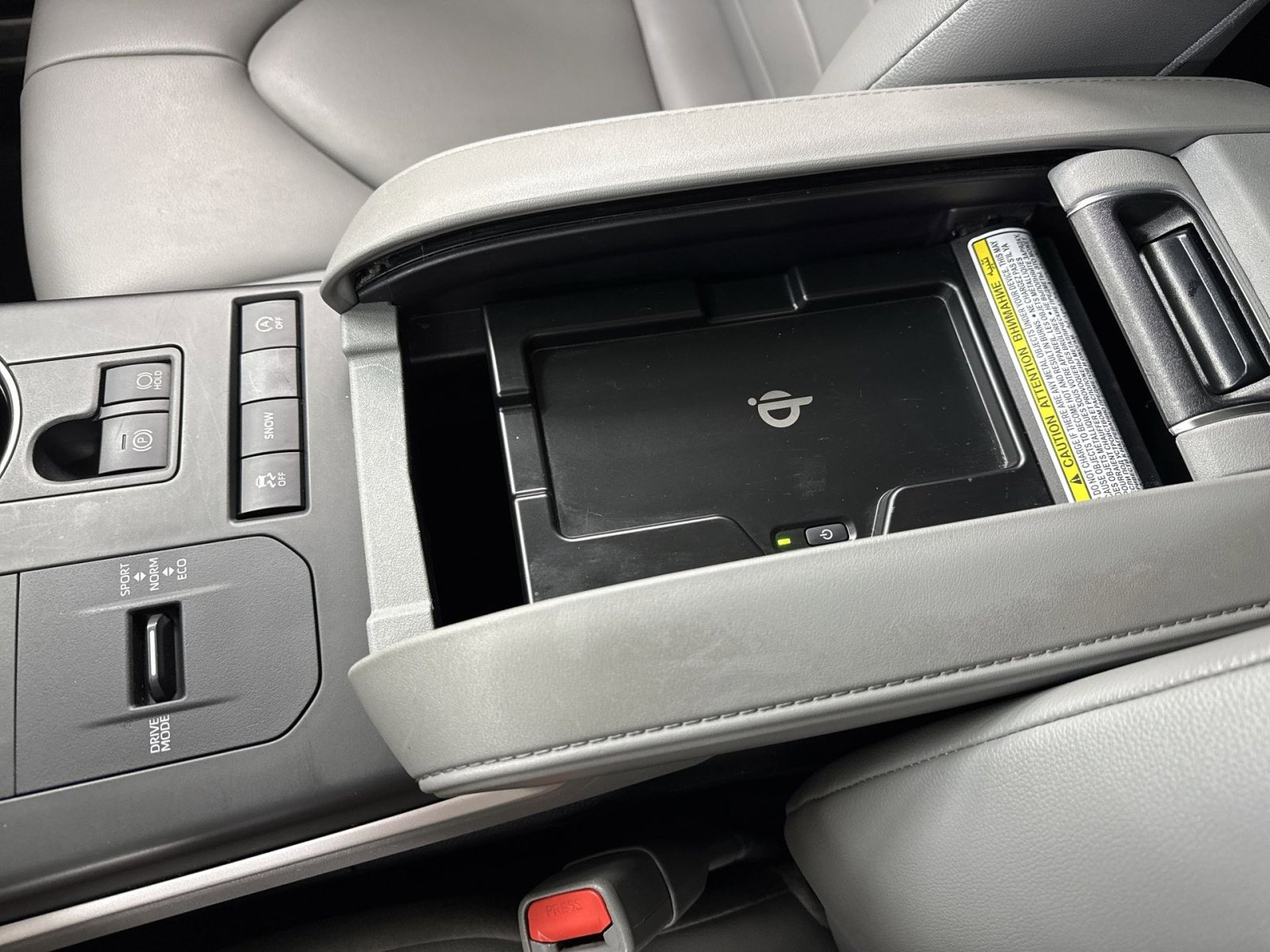 Used 2022 Toyota Highlander XLE FWD image 45