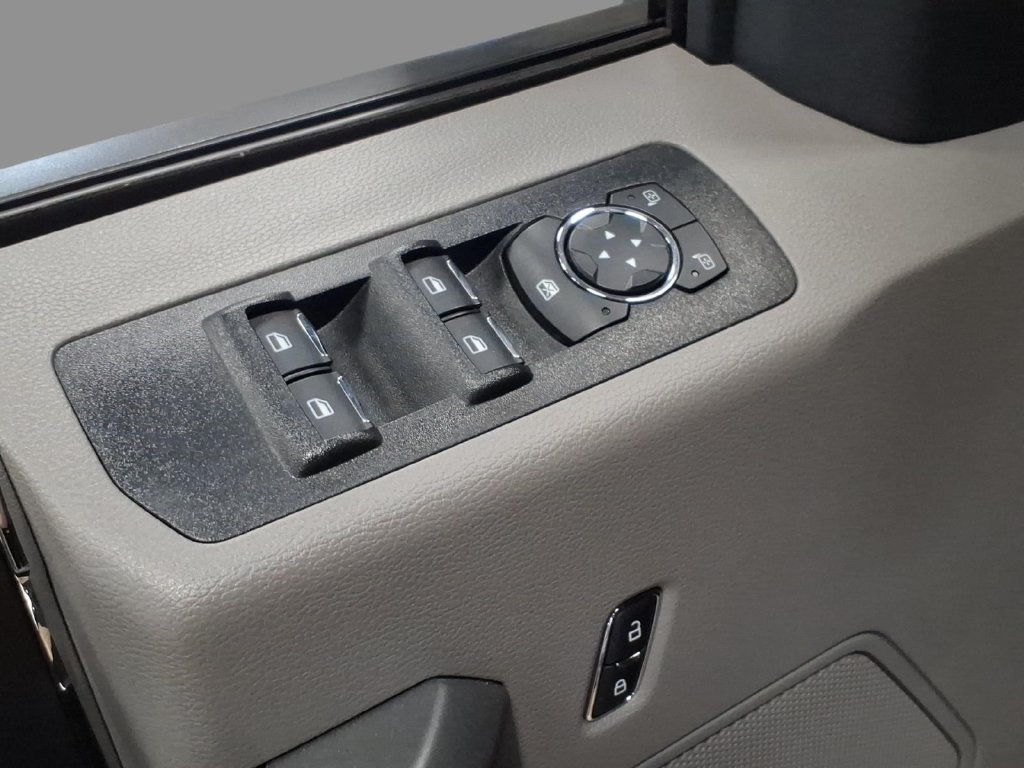 Used 2018 Ford F150 XLT w/ Equipment Group 301A Mid AWD/4WD image 17