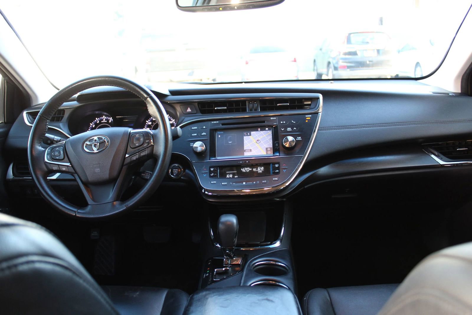 Used 2017 Toyota Avalon XLE Premium w/ Preferred Accessory Package FWD image 13