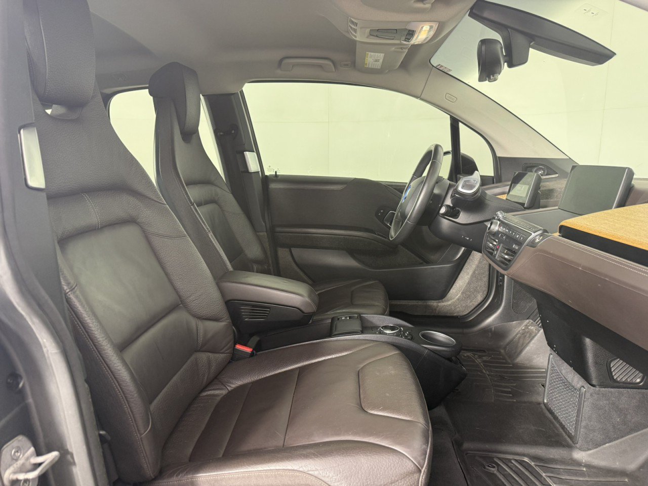 Used 2014 BMW i3 w/ Range Extender RWD image 10