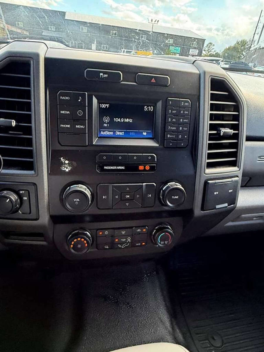 Used 2019 Ford F250 XL w/ Power Equipment Group image 27