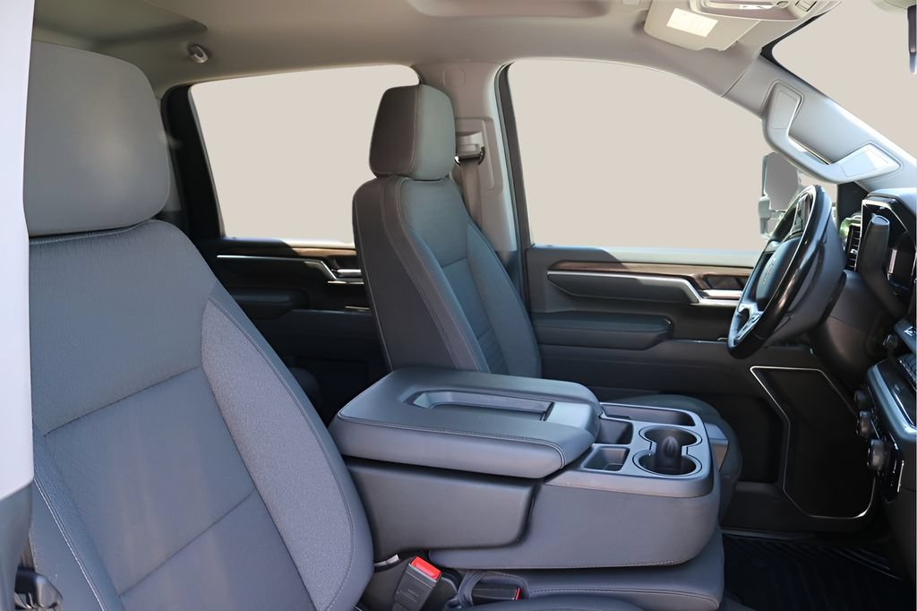 Used 2025 Chevrolet Silverado 3500 LT w/ Safety Package AWD/4WD image 20
