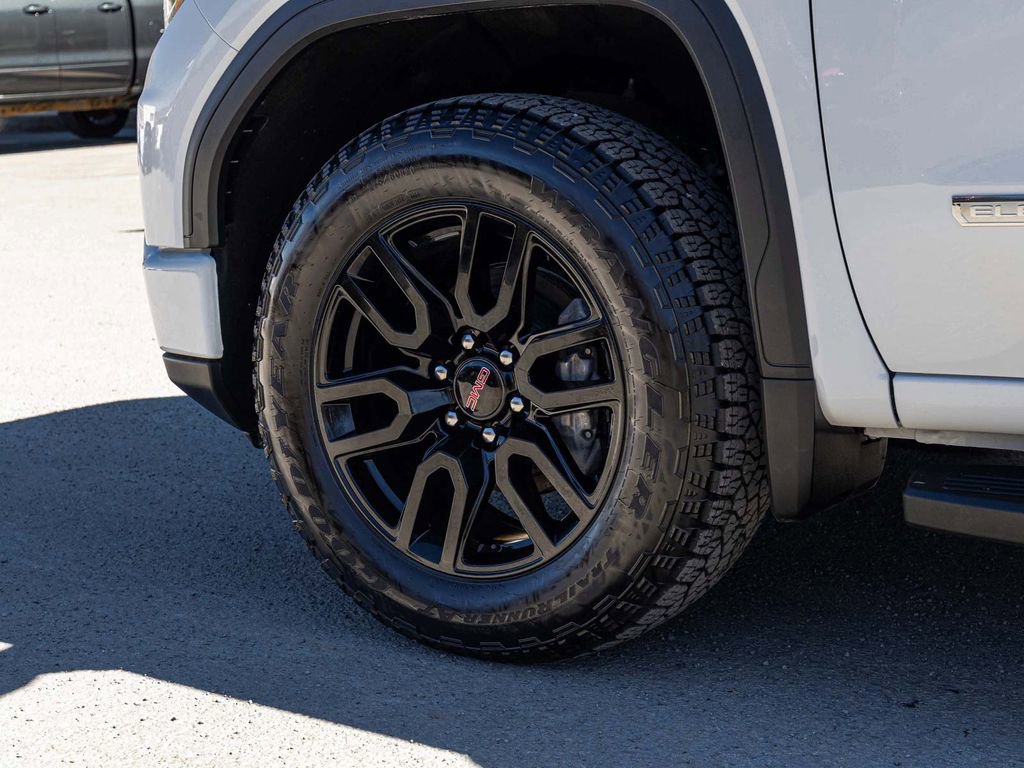 Used 2025 GMC Sierra 1500 Elevation w/ Preferred Package image 7