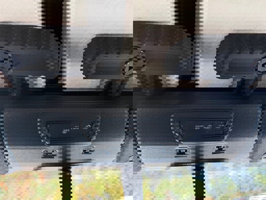 Used 2022 Jeep Gladiator Sport image 25