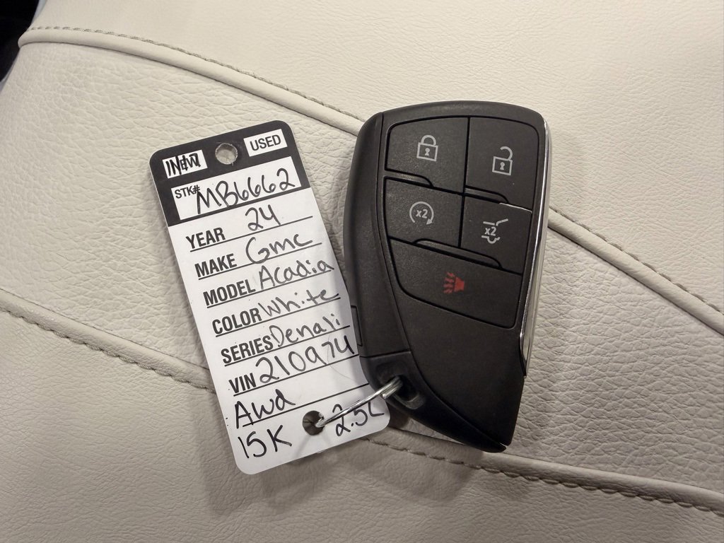 Used 2024 GMC Acadia Denali image 54