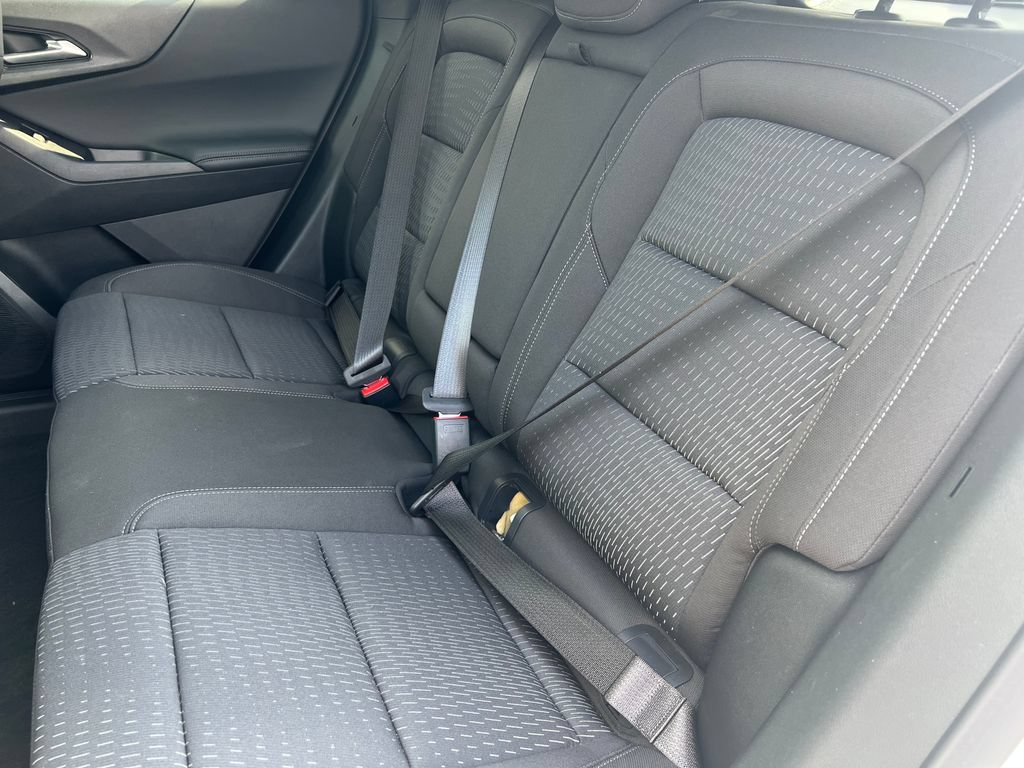 Used 2026 Chevrolet Equinox LT AWD/4WD image 14