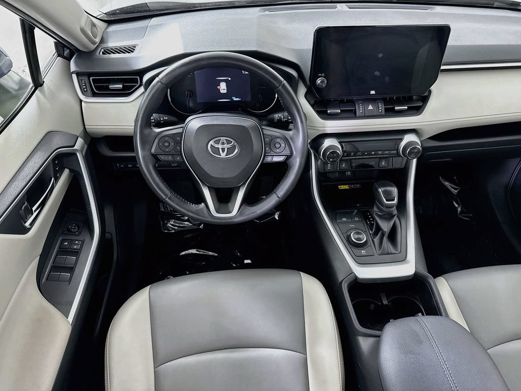 Certified 2023 Toyota RAV4 XLE Premium AWD/4WD image 4