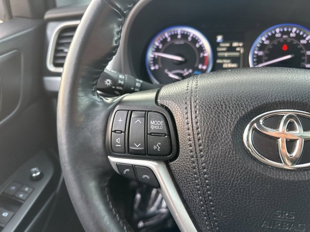 Used 2019 Toyota Highlander XLE image 22