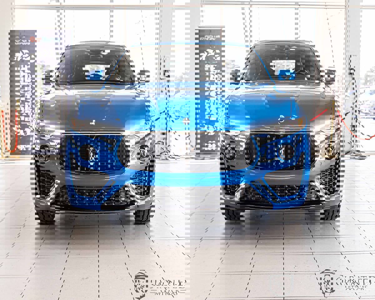 Used 2022 Maserati Levante F Tributo image 3