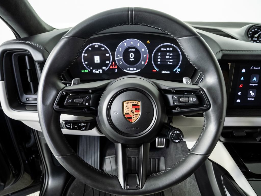 Used 2025 Porsche Cayenne GTS image 9