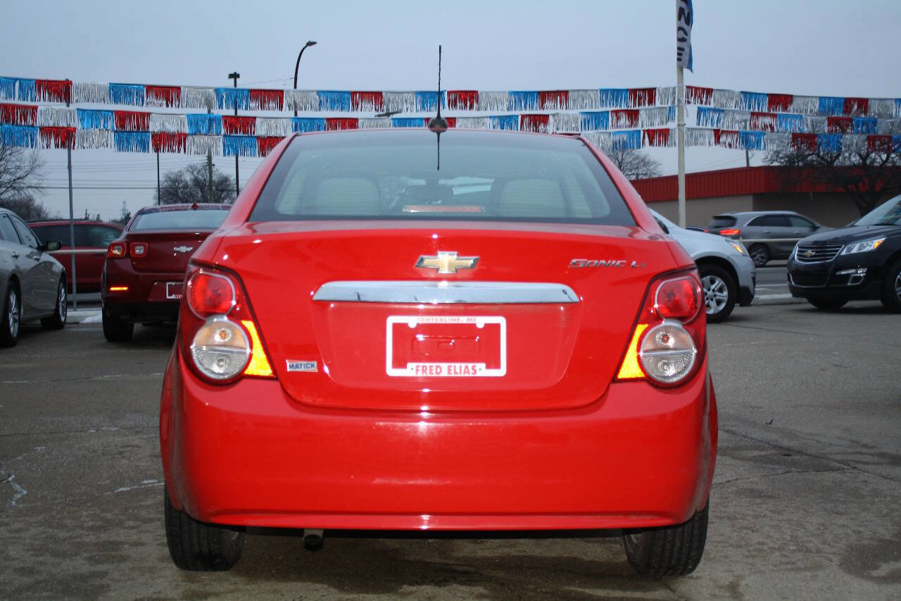 Used 2016 Chevrolet Sonic LT image 5