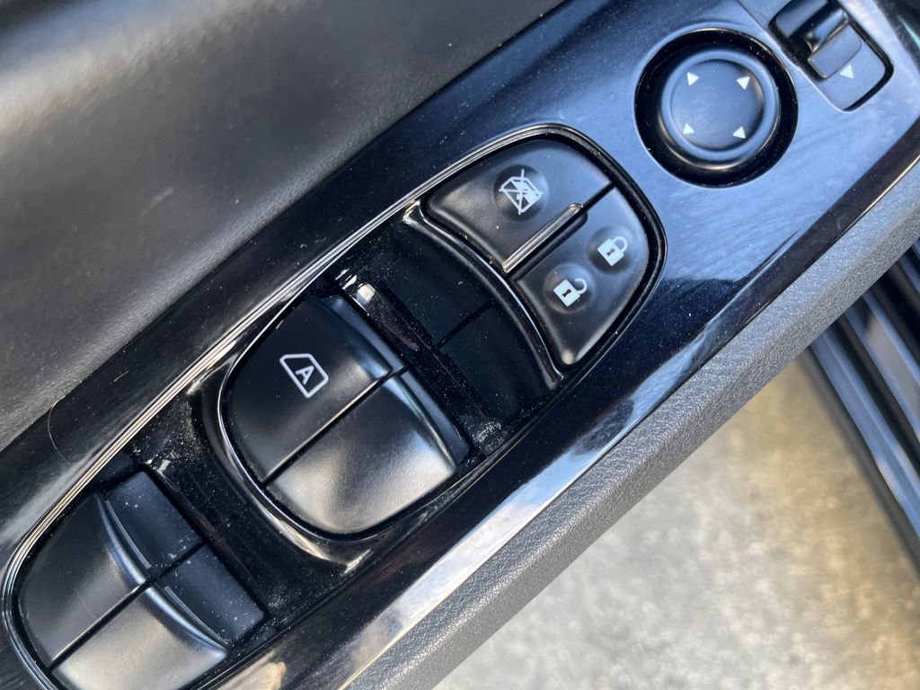 Used 2024 Nissan Altima 2.5 SR image 12