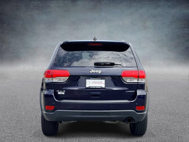 Used 2018 Jeep Grand Cherokee Laredo AWD/4WD image 3