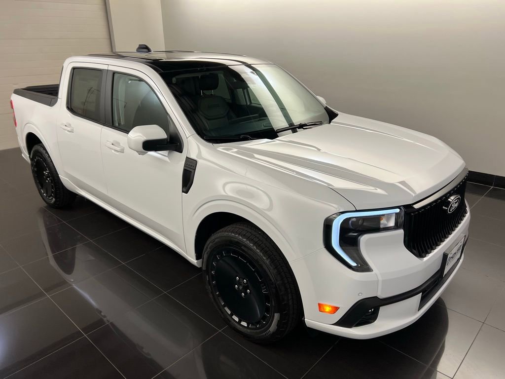 New 2025 Ford Maverick Lobo