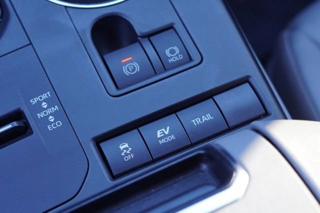 Used 2022 Toyota Highlander XLE image 36