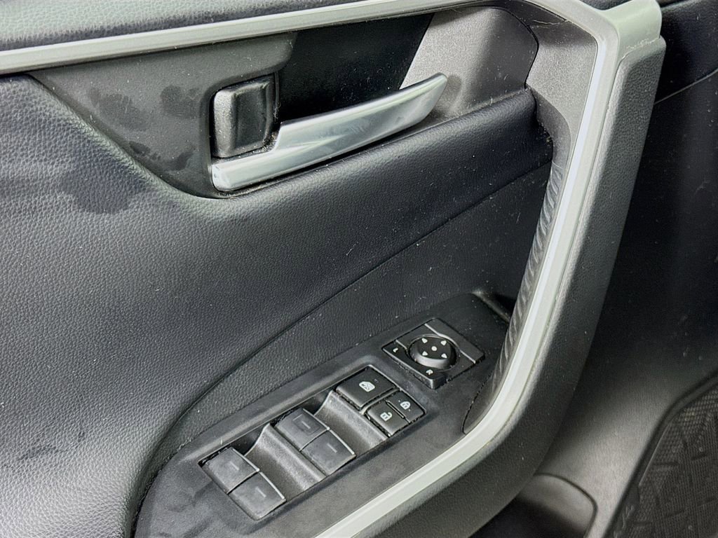 Used 2024 Toyota RAV4 XSE image 18