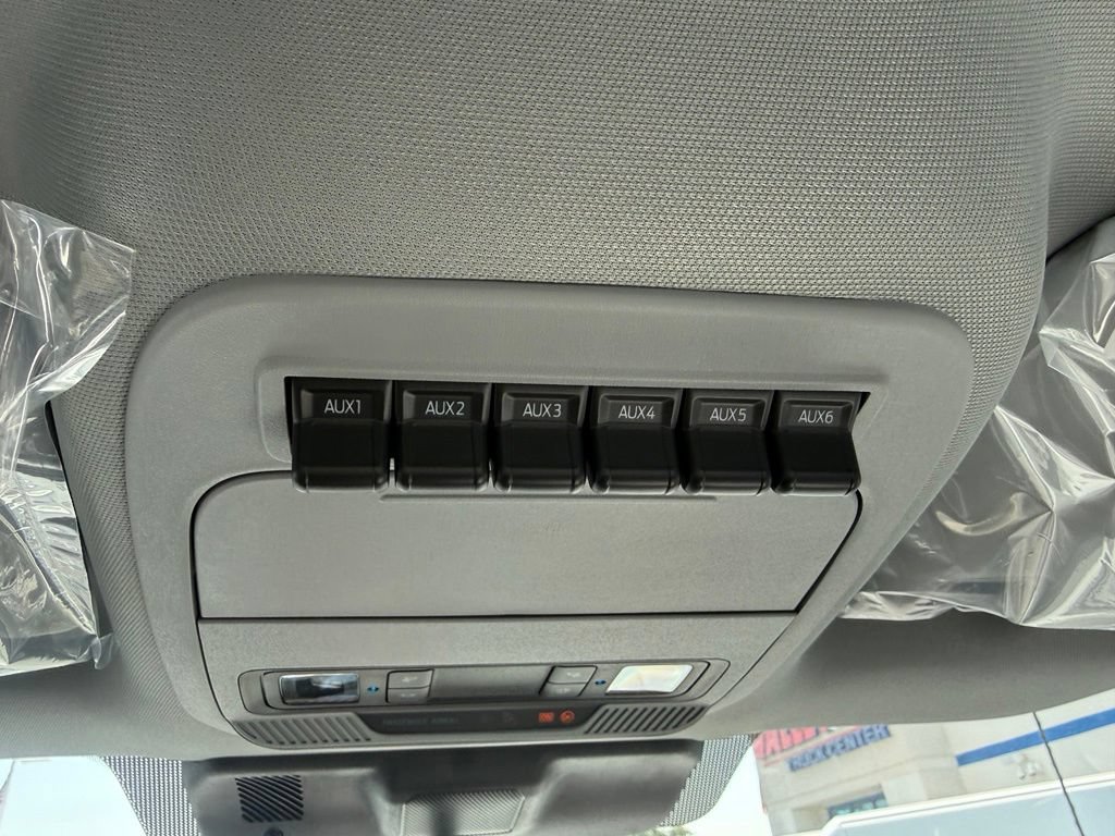 New 2026 Ford F550 2WD Regular Cab Super Duty image 35