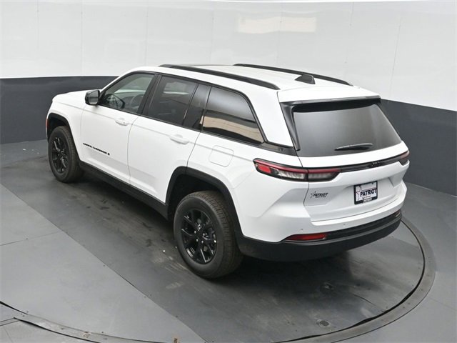 New 2025 Jeep Grand Cherokee Laredo image 33