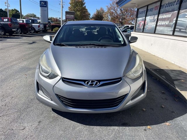 Used 2016 Hyundai Elantra SE video 2