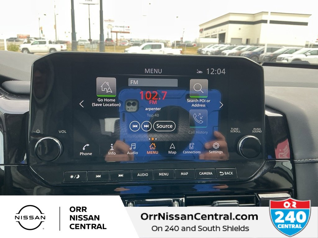 Used 2024 Nissan Pathfinder SL w/ Black Appearance Package image 22