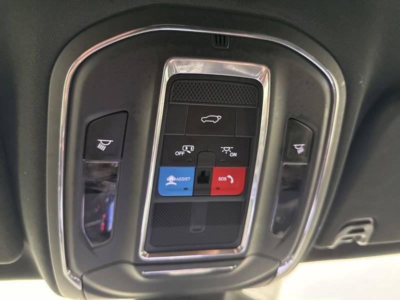 Used 2024 Jeep Wagoneer Series II image 42