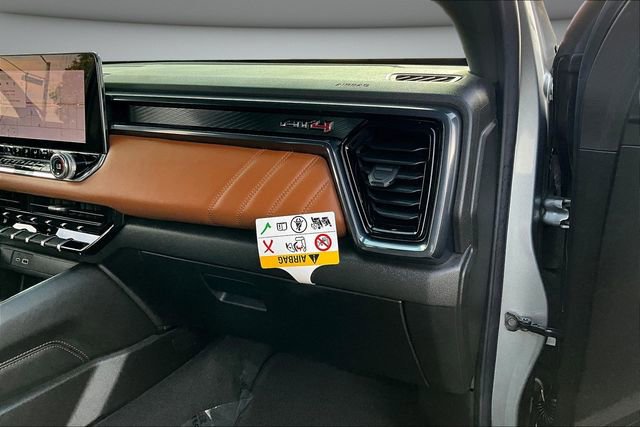 Used 2025 GMC Canyon AT4 image 27