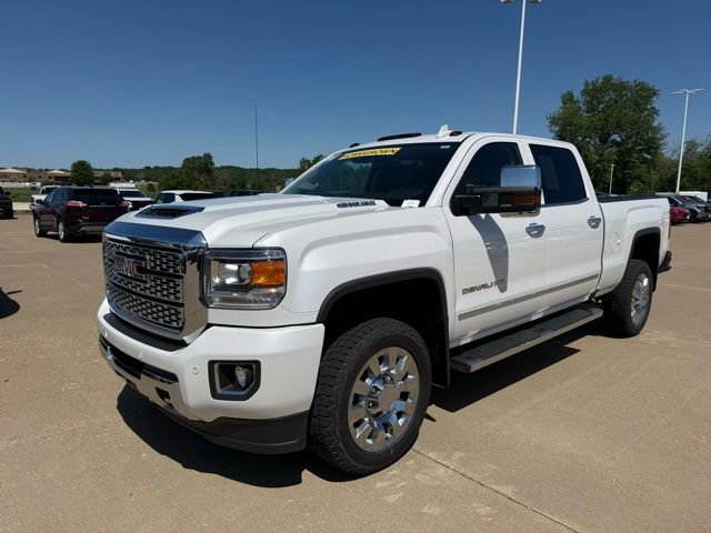 Used 2018 GMC Sierra 2500 Denali w/ Duramax Plus Package AWD/4WD image 8