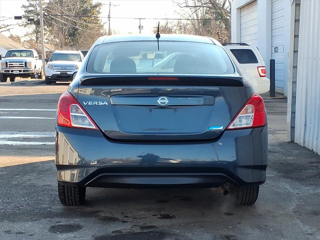 Used 2015 Nissan Versa S Plus image 4