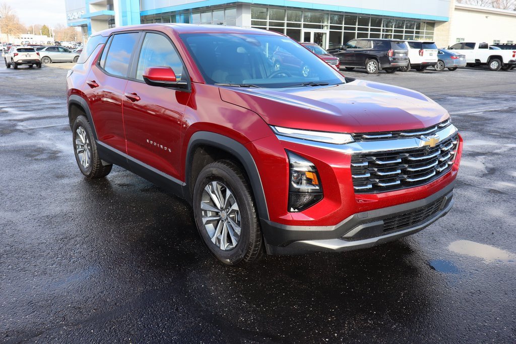 New 2026 Chevrolet Equinox LT image 2