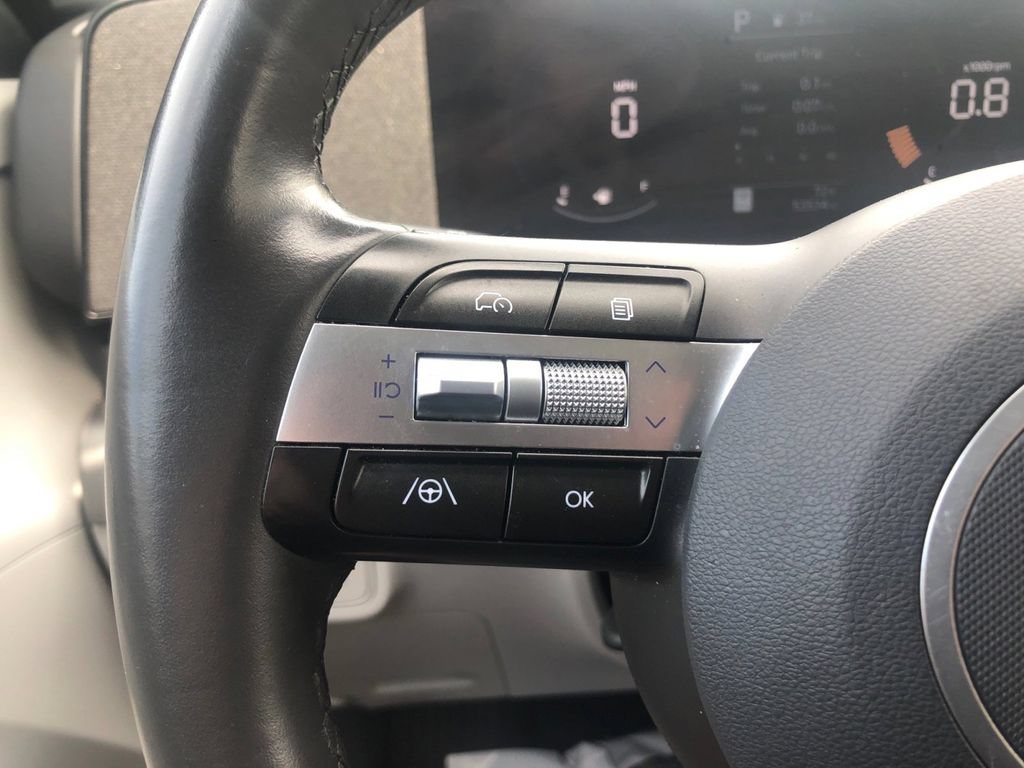 Used 2024 Hyundai Kona SEL FWD image 28