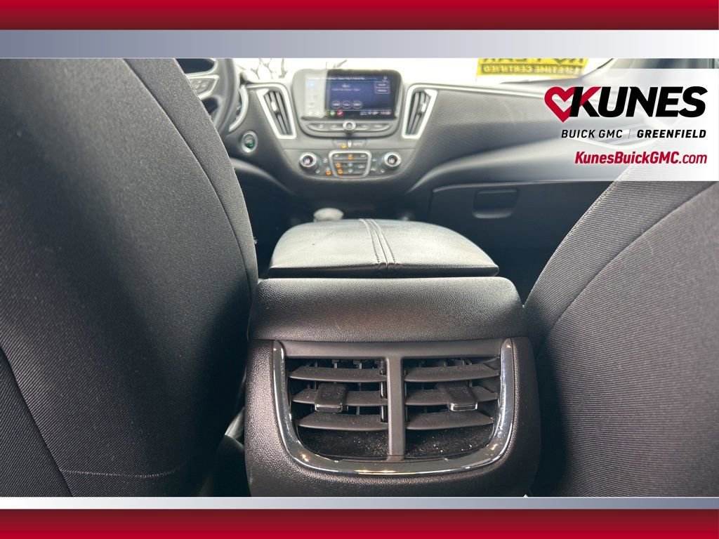 Used 2024 Chevrolet Malibu LT image 34