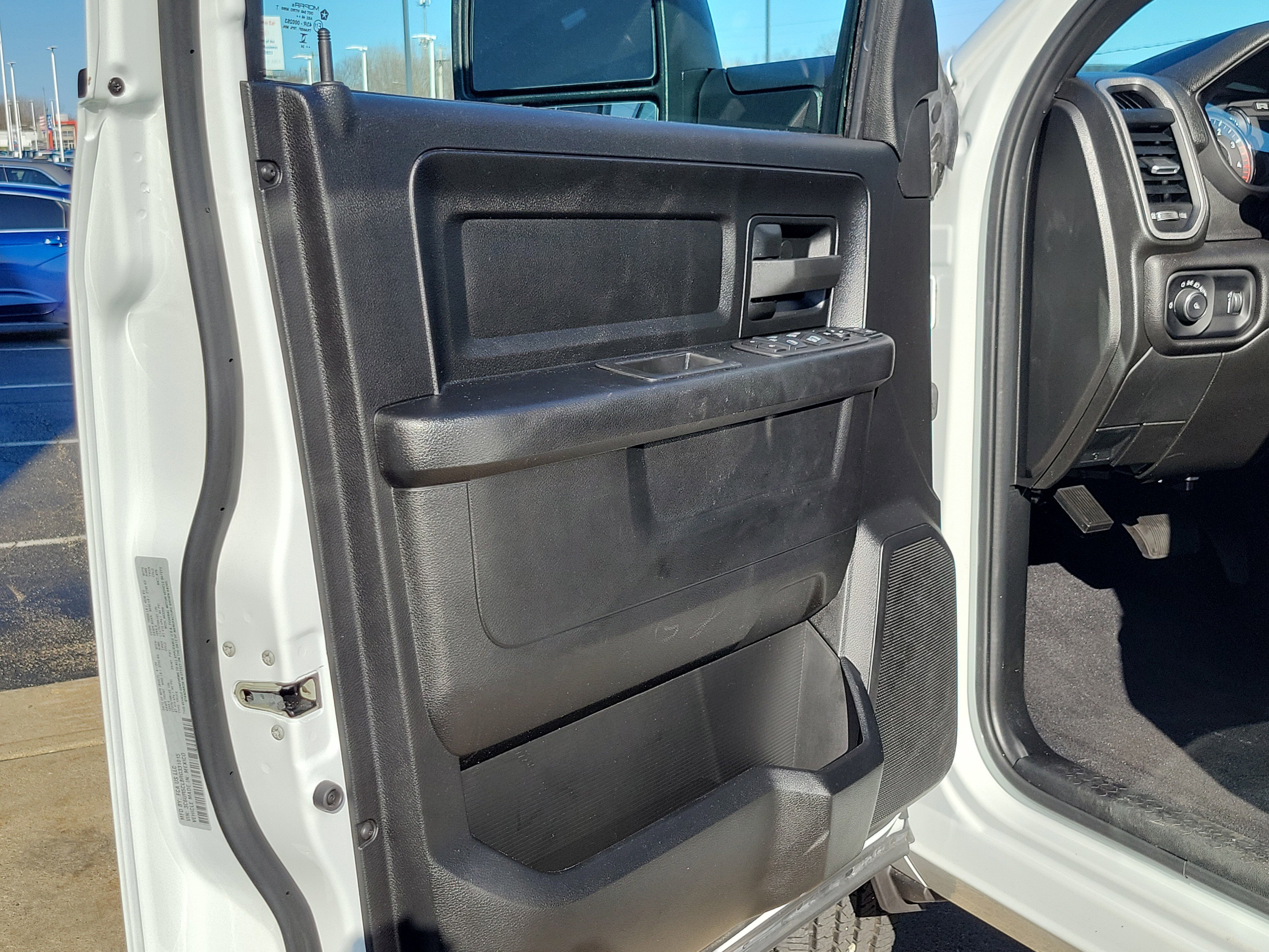 Used 2024 RAM 2500 Tradesman w/ Chrome Appearance Group image 6