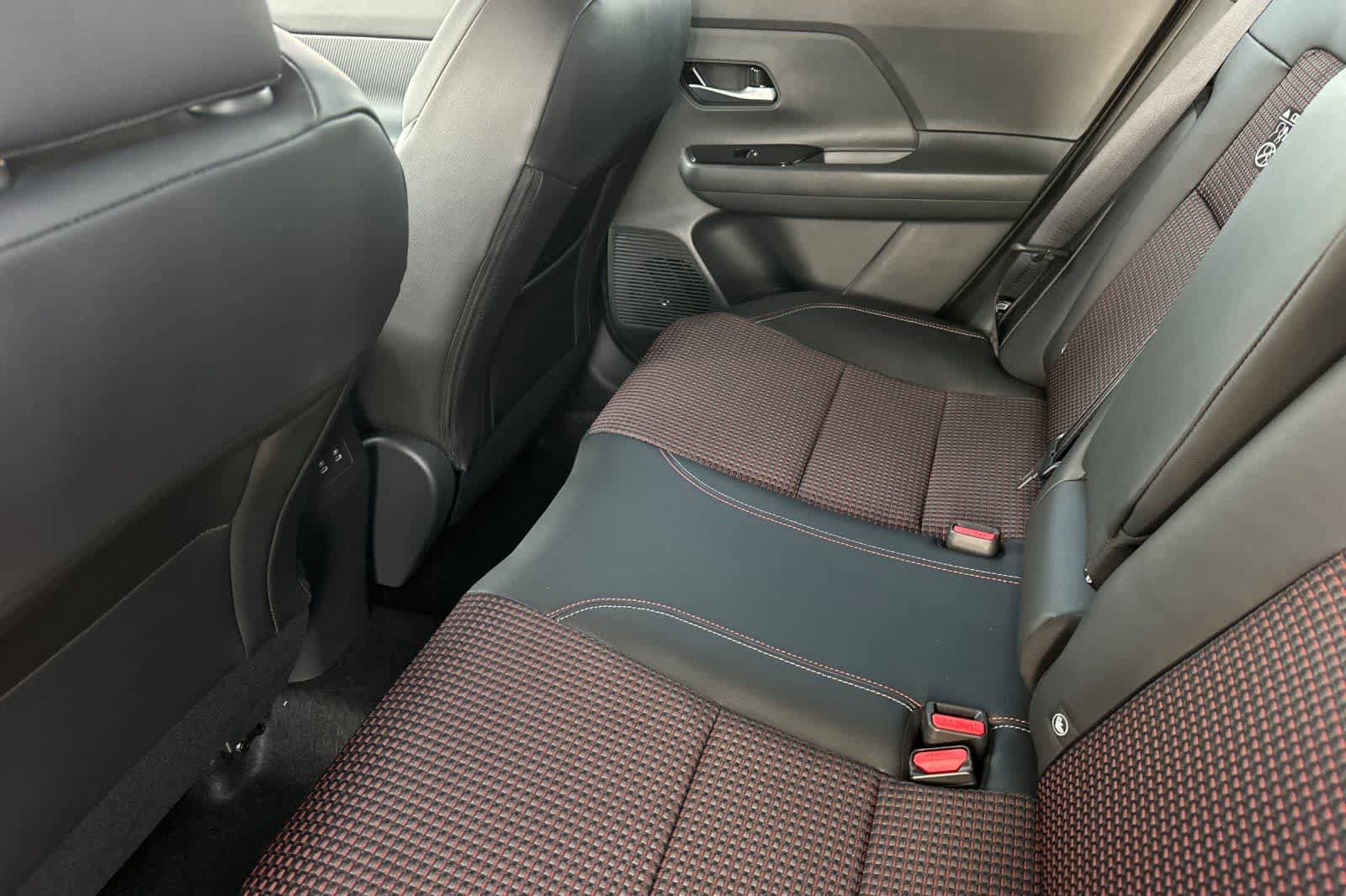 New 2026 Nissan Kicks SR FWD image 5