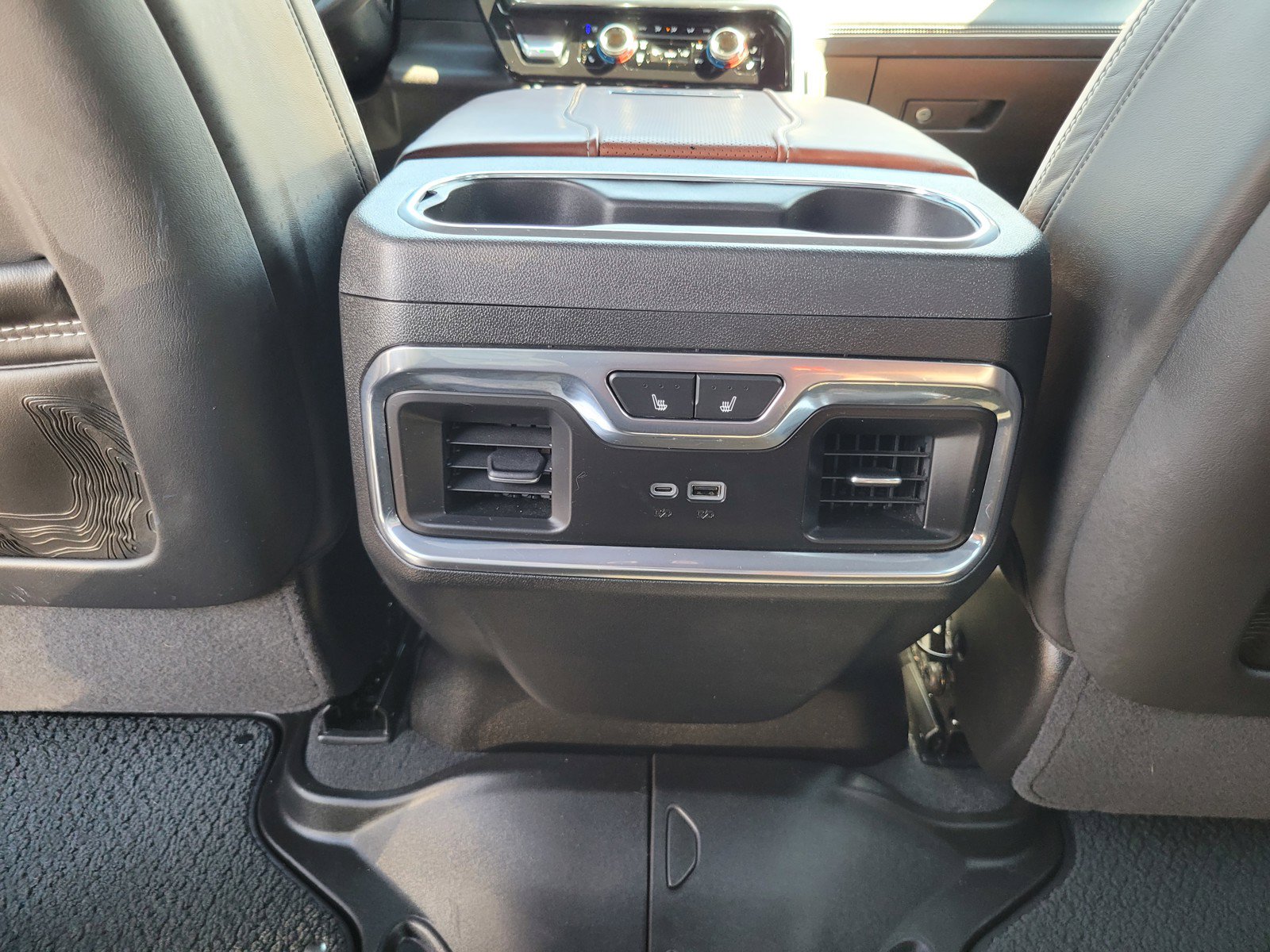 Used 2025 GMC Sierra 2500 Denali Ultimate AWD/4WD image 13