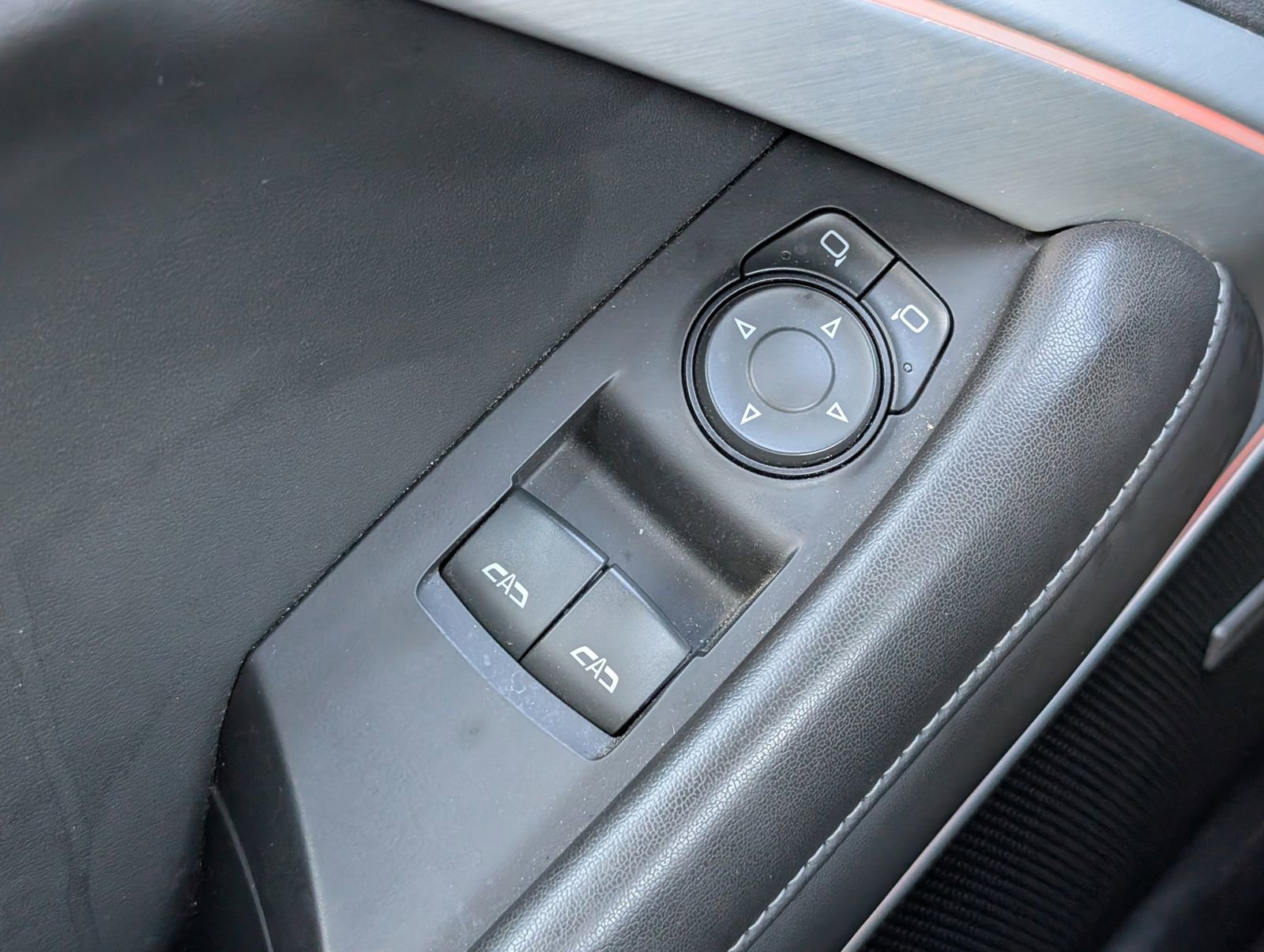 Used 2019 Chevrolet Camaro SS RWD image 19