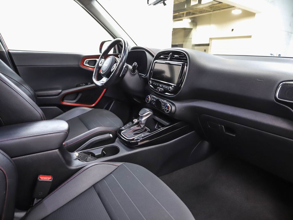 Used 2022 Kia Soul Turbo image 29