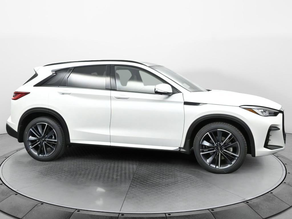 New 2025 INFINITI QX50 Sport image 8