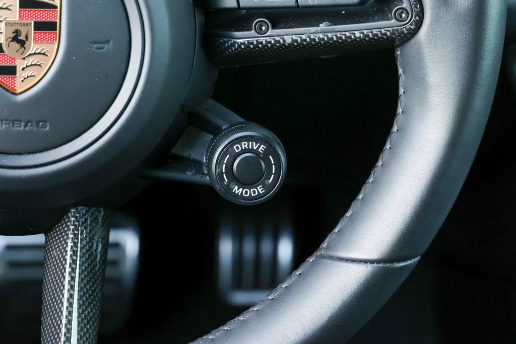 Certified 2025 Porsche Cayenne GTS AWD/4WD image 42