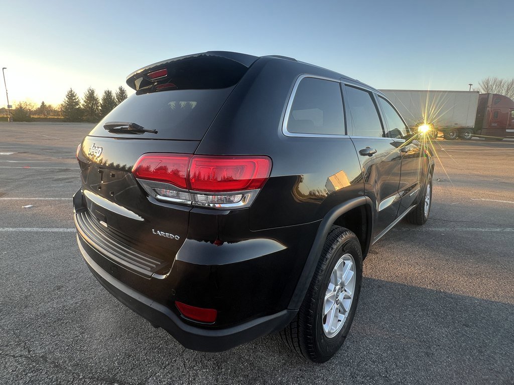 Used 2018 Jeep Grand Cherokee Laredo image 5