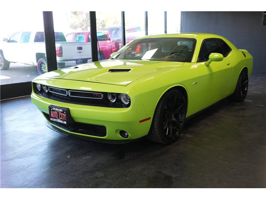 Used 2015 Dodge Challenger R/T Plus RWD image 3