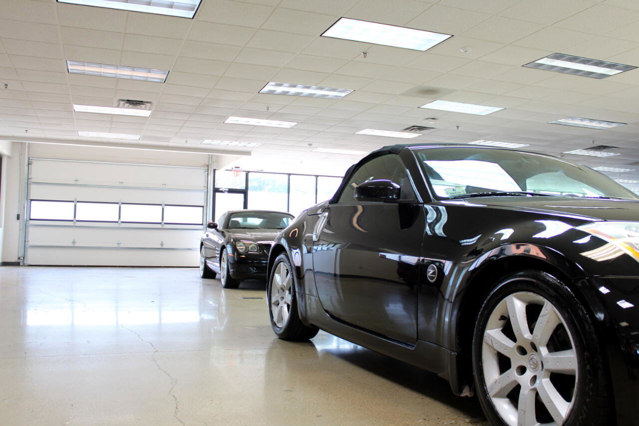Used 2004 Nissan 350Z Touring image 8